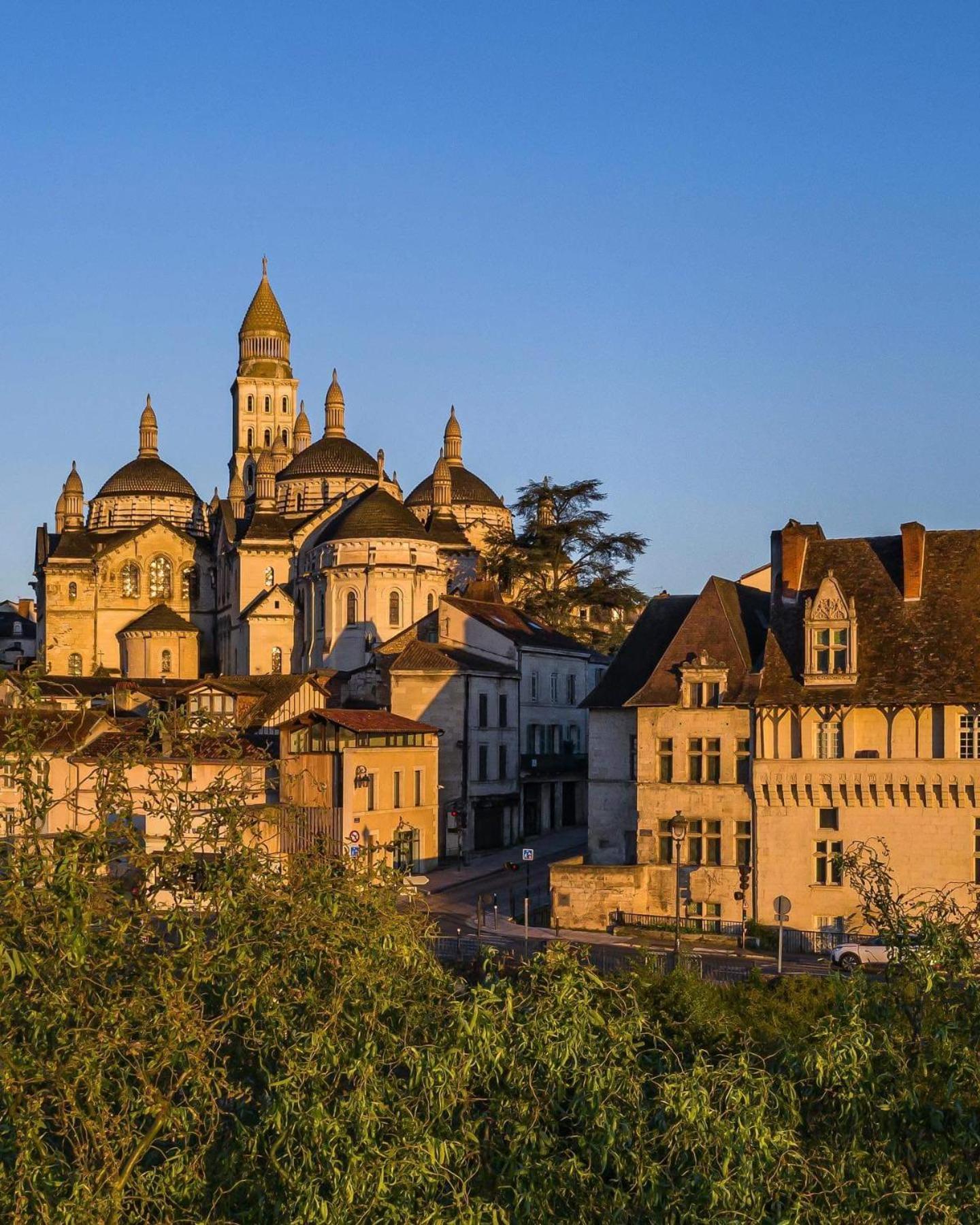 Logis 8 St Front Gite Urbain Perigueux Room photo